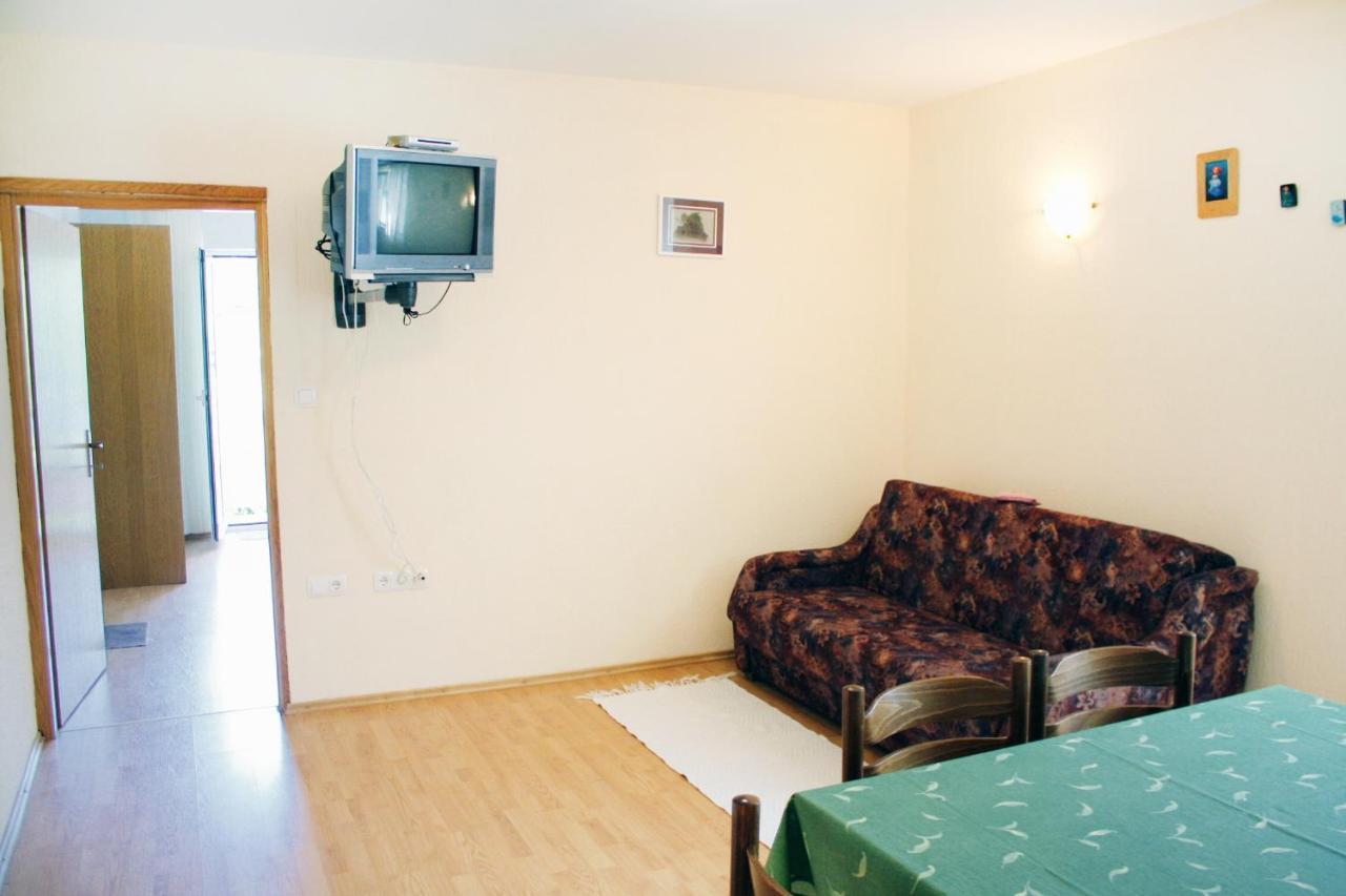 Apartments With A Parking Space Kampor, Rab - 5029 Dış mekan fotoğraf